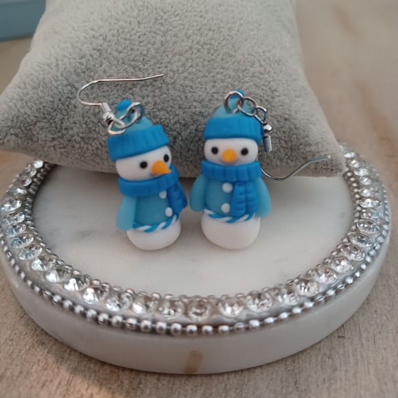White & Blue Winter Holiday Snowman Dangle Drop Earrings New - Picture 5 of 9